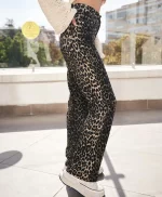 Leopar Desenli Geniş Paça Kot - Görsel 3