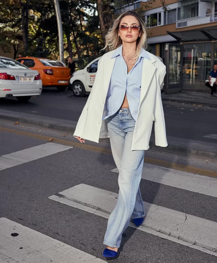 Buz Mavi Geniş Paça Kot Jean - Görsel 4