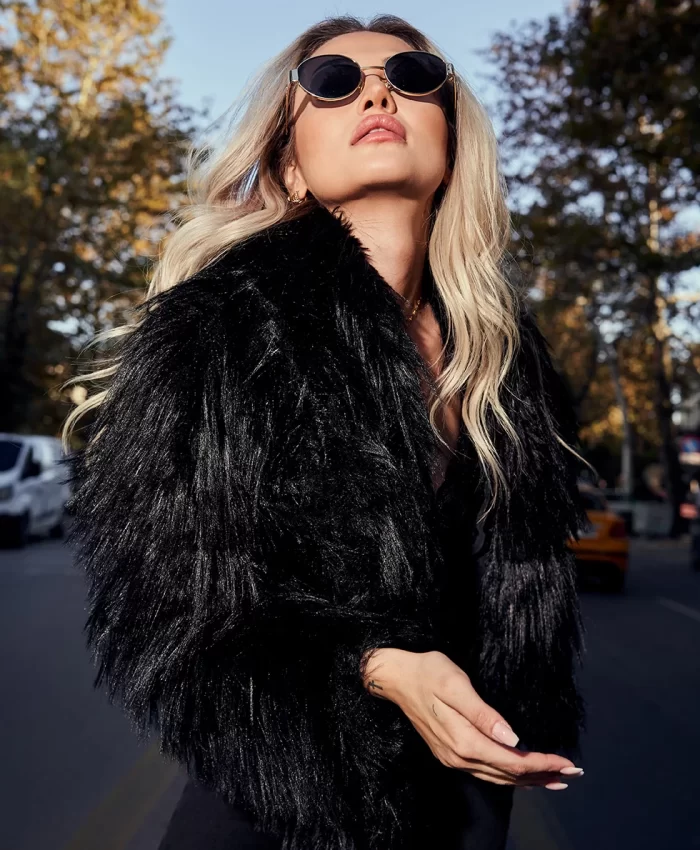 Siyah Kürk - Görsel 3