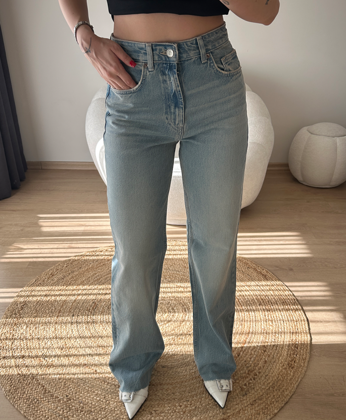 Paça Detay Soluk Mavi Jean - Görsel 2